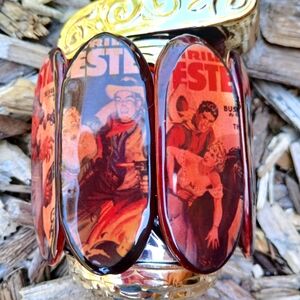 VINTAGE Bracelet Stretchy Western Movie Hollywood Storybook Whimsical Jewelry
